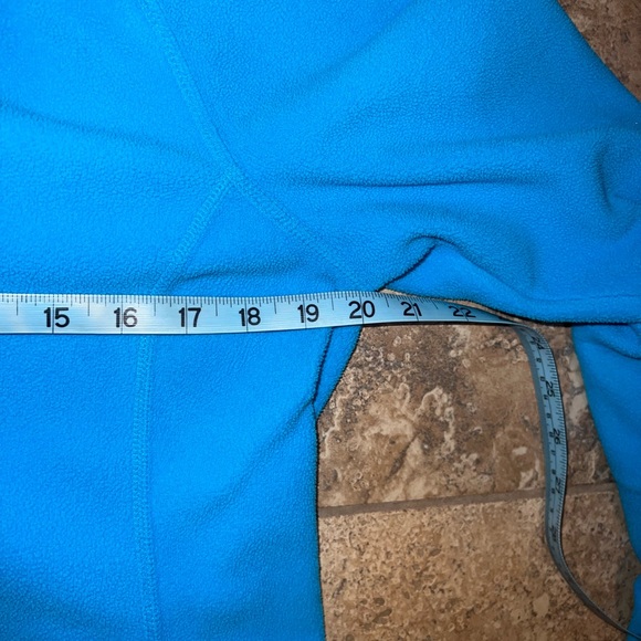 Eddie Bauer cozy top - Picture 5 of 9